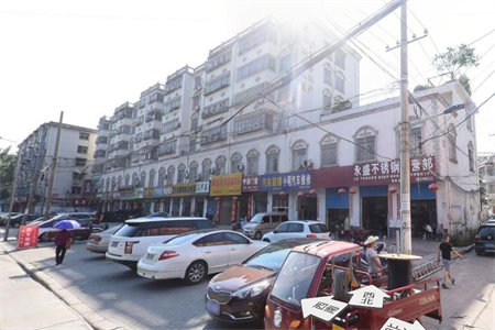 城西文泽康城3室2厅1卫69.8万103m2出售